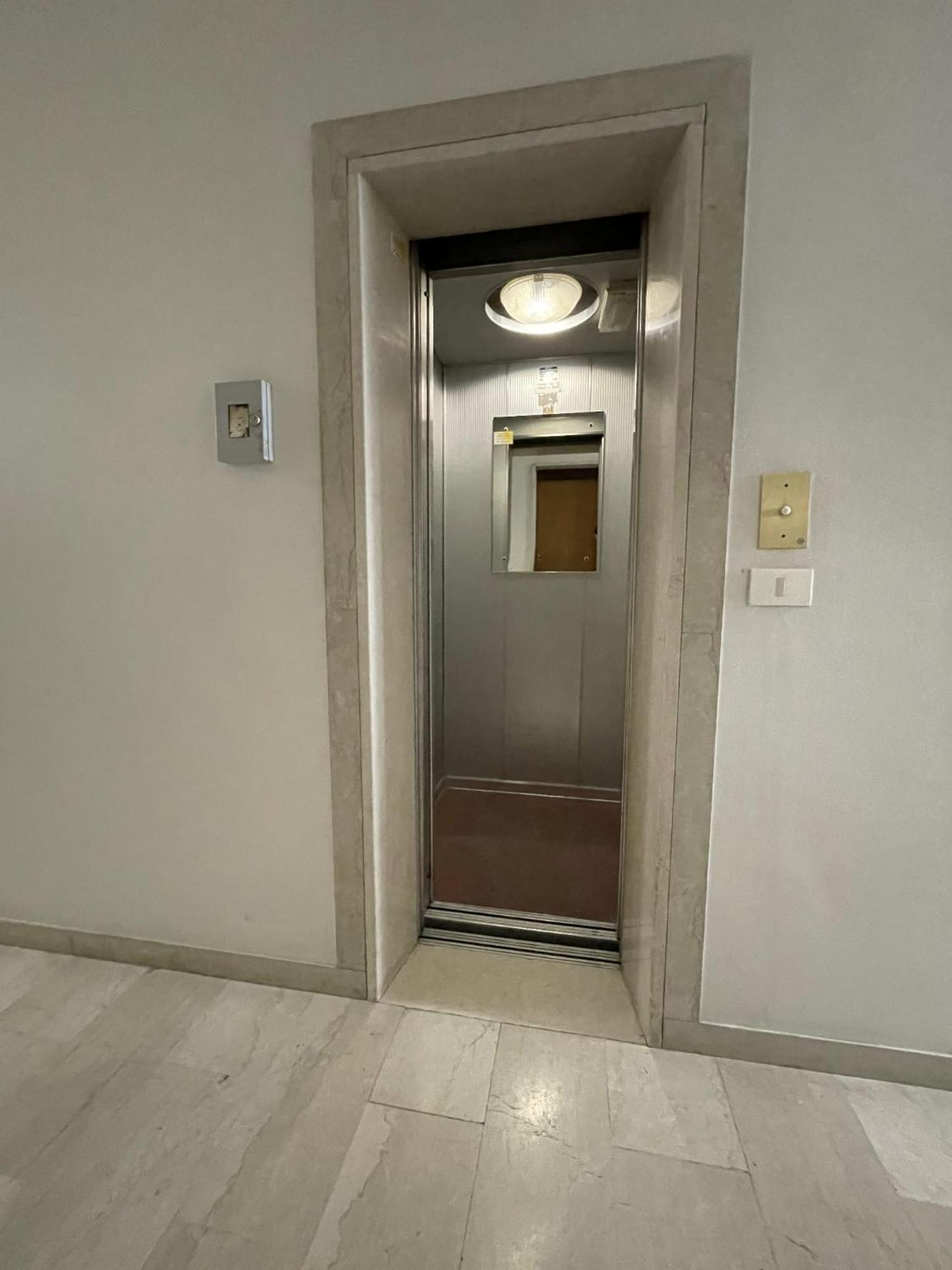 A Un Passo Dall'Ospedale Padova Exterior foto